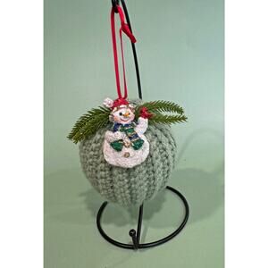 Handmade Crocheted Christmas Ornament Ball  Bauble  Tree Decoration   CO3